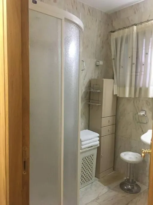 Amplio apartamento en Plaza Trinidad Apartamento Granada