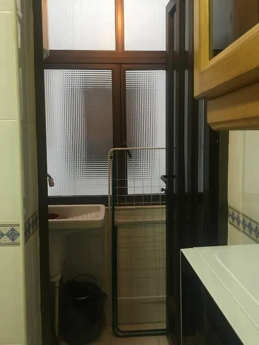 דירות גרנדה Amplio Apartamento En Plaza Trinidad