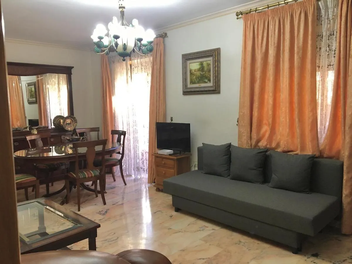 דירות גרנדה Amplio Apartamento En Plaza Trinidad